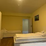 Arrive & Feel Good بيت للعطل
